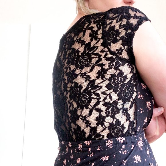 Forever 21 Dresses & Skirts - forever 21 pull on dress black lace back/neckline